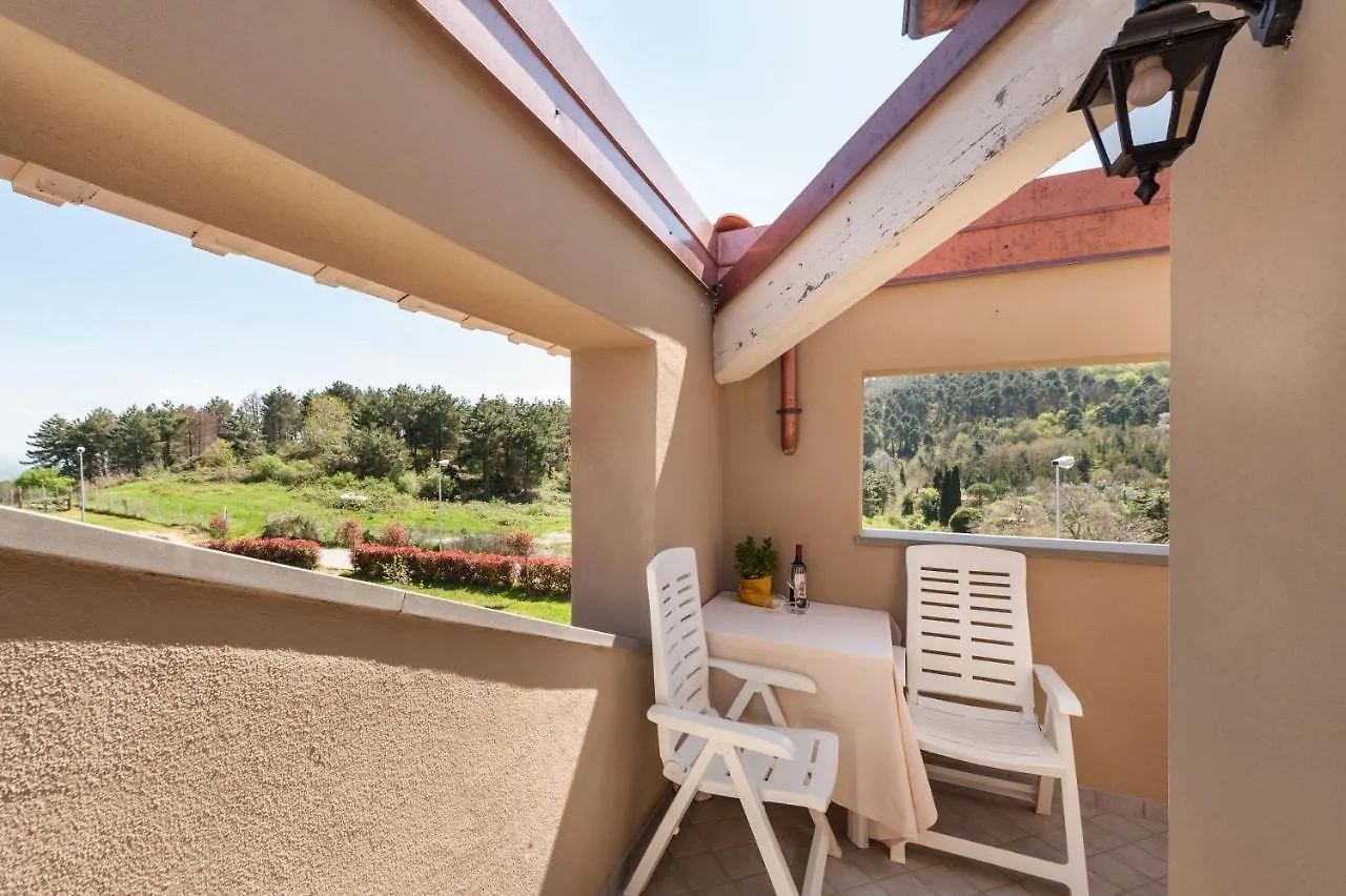 Le Residenze Apartment Chianni
